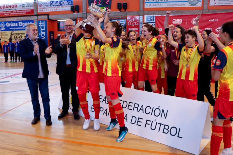 Real Federación Fútbol-Cataluña, campeona de España infantil femenina fútbol sala en Noia